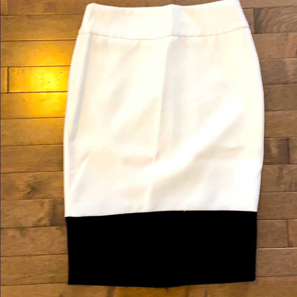 The limited pencil skirt- size 0